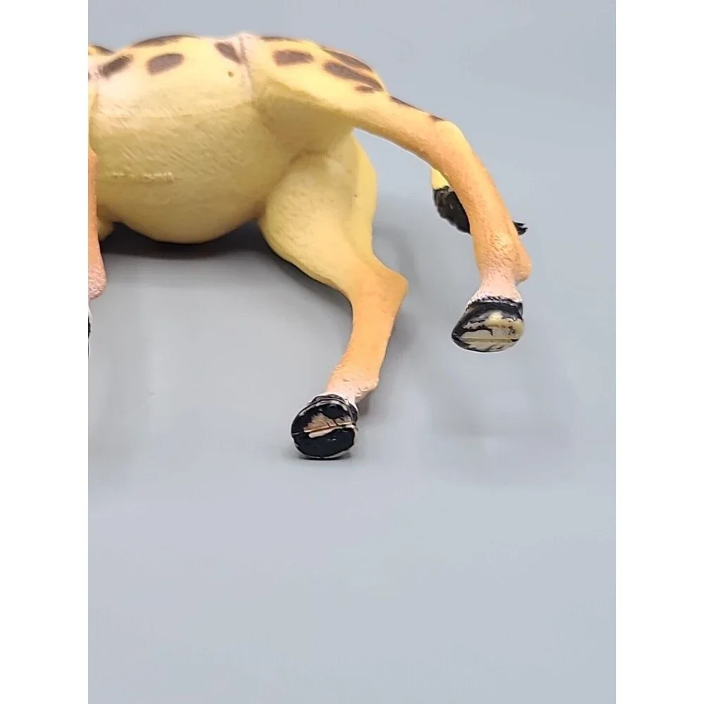 Realistic Giraffe Figure Animal Toy Vintage Plastic